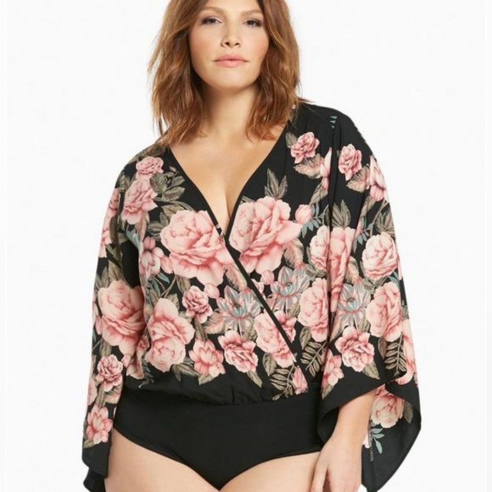 NWOT Size 4 Torrid Floral Pink and Black Bodysuit Blouse